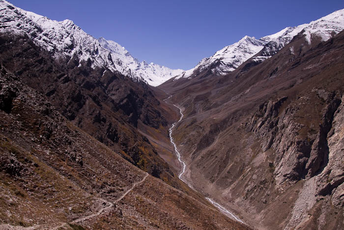 Trail leading up towards the Charang La