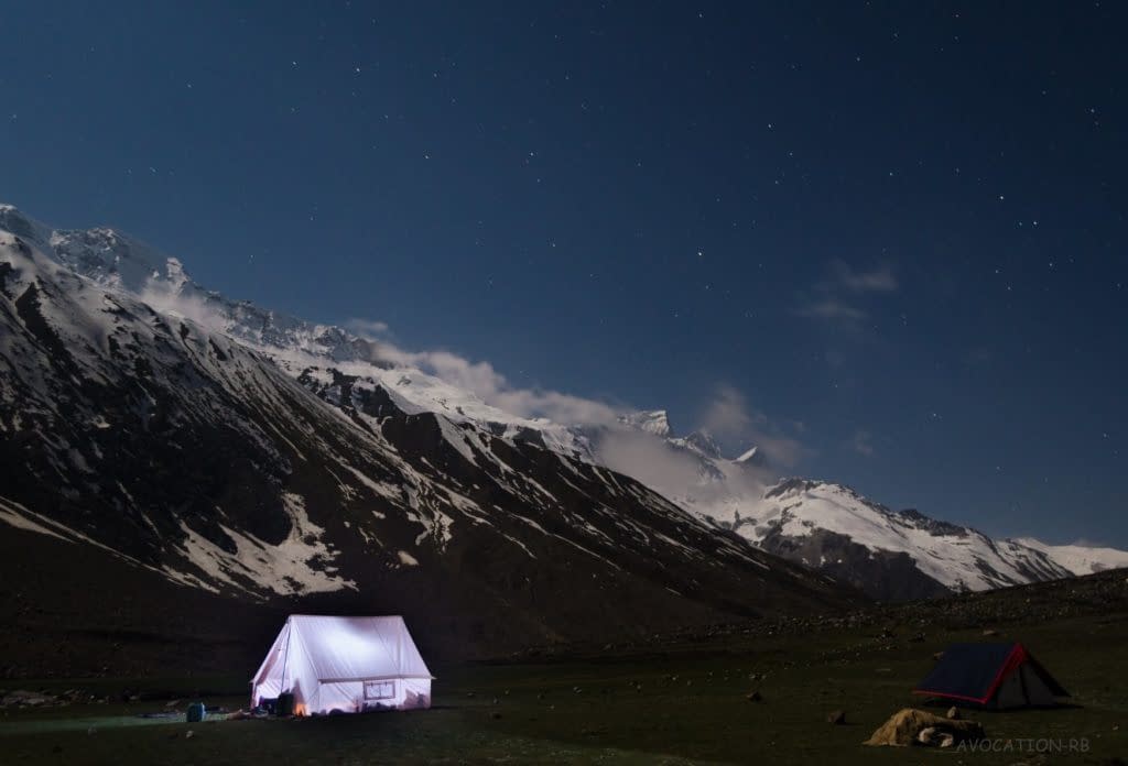 Night was the only time, when sky used to open up [Lamkhaga pass trek expedition 2015]