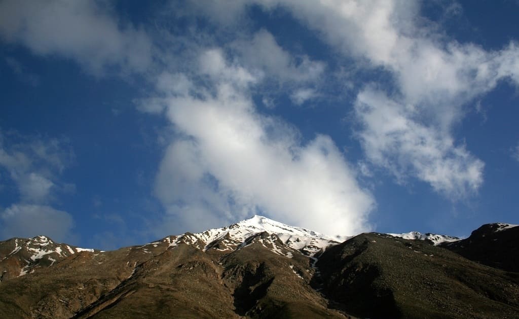 An unnamed peak south of Dumti camp
